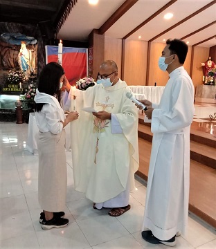 Genevive Anastasia Liem  yang menerima Inisiasi Lengkap--